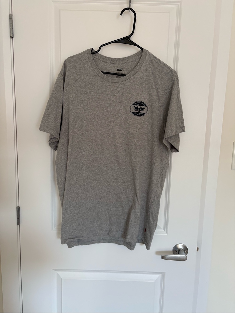 Levi's Grey Short Sleeve Crew T-Shirt with Small Chest Logo